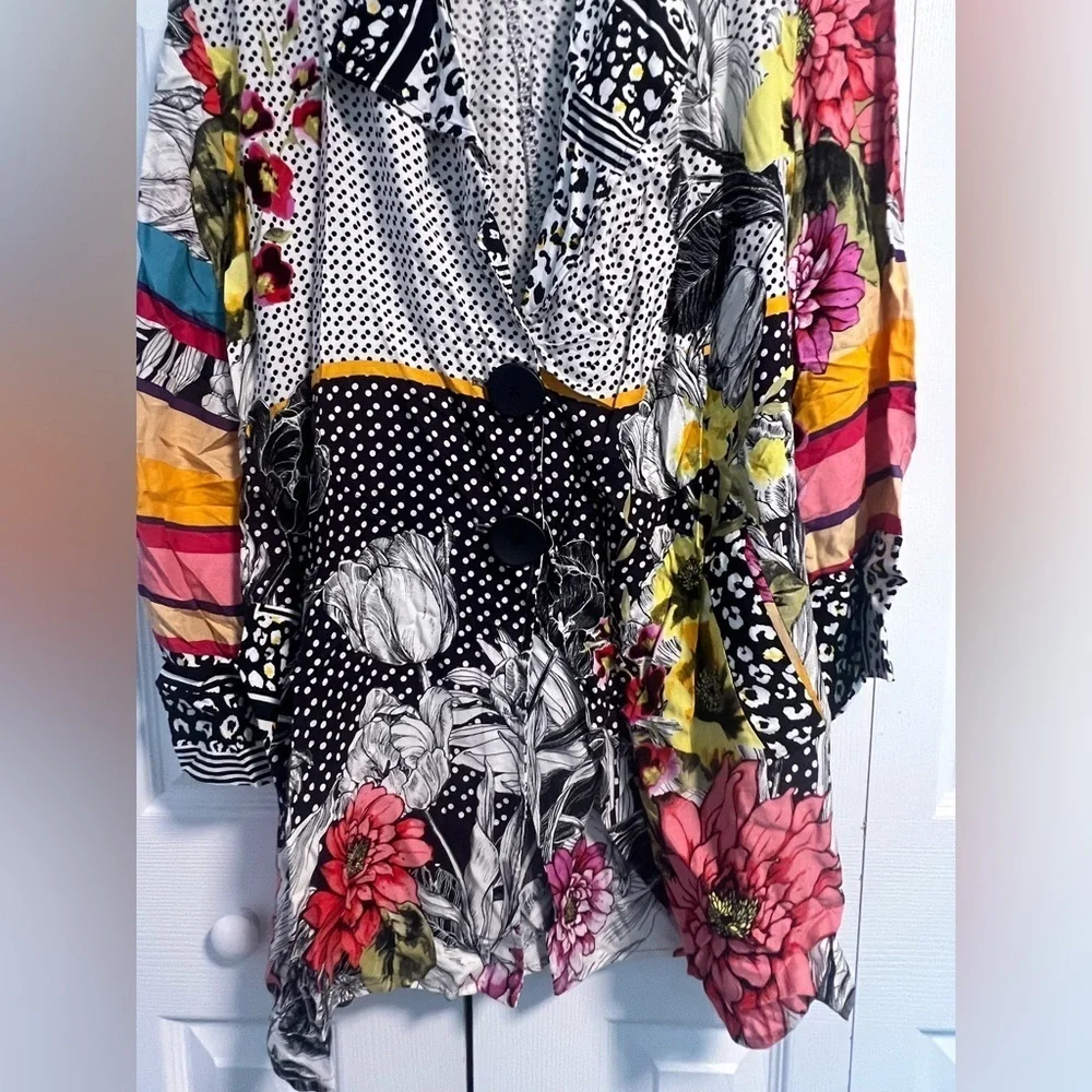 Women's Adore Colorful Floral Patterned Blazer